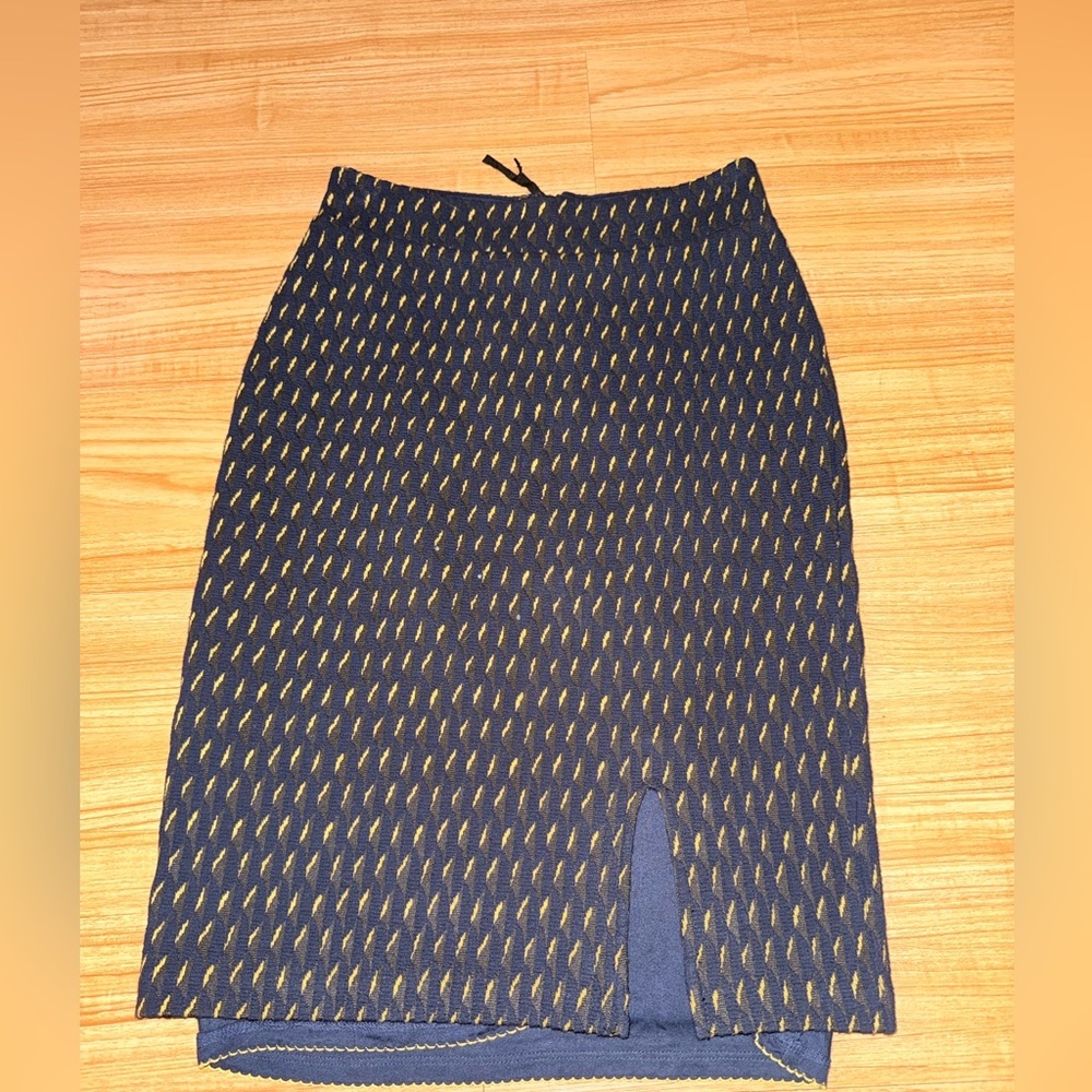 Anthropologie Maeve Hannon Navy Yellow Textured Slit Pencil Skirt size 0 - Picture 11 of 11